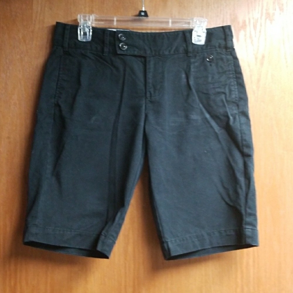 Old Navy black shorts